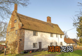 怀蒙德姆附近的大厅以40万英镑的指导价拍卖