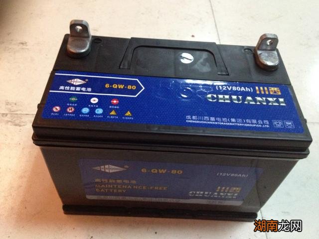 汽车电瓶如何使用得更长久 汽车电瓶没电自救方法