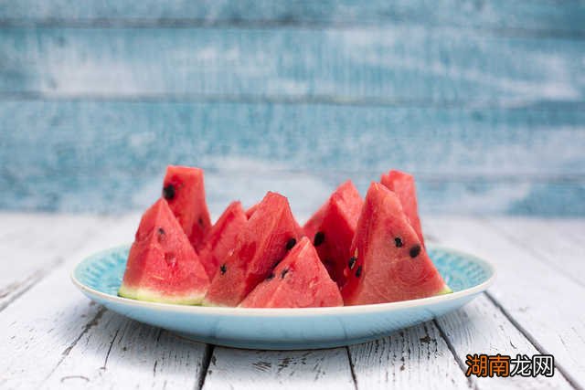 西瓜究竟是这个名字是怎么来的 西瓜为什么叫西瓜