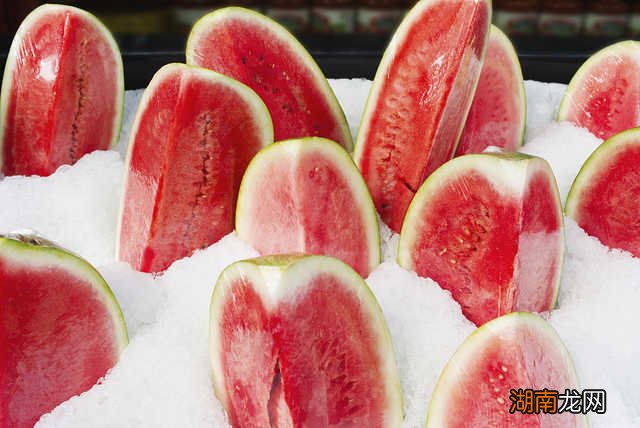 西瓜究竟是这个名字是怎么来的 西瓜为什么叫西瓜