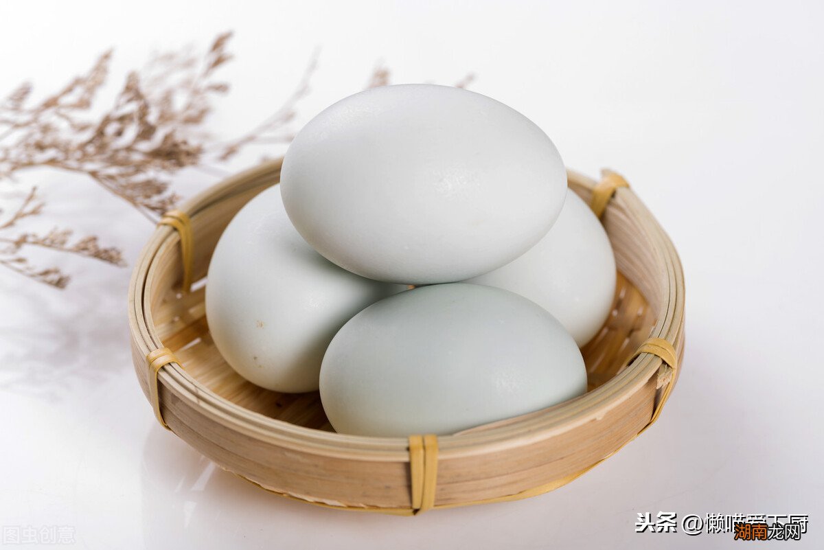 松花蛋鸡蛋和鸭蛋有什么区别 松花蛋是鸡蛋还是鸭蛋