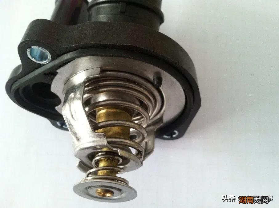 汽车水温始终上不去是什么原因 汽车水温上不来怎么回事