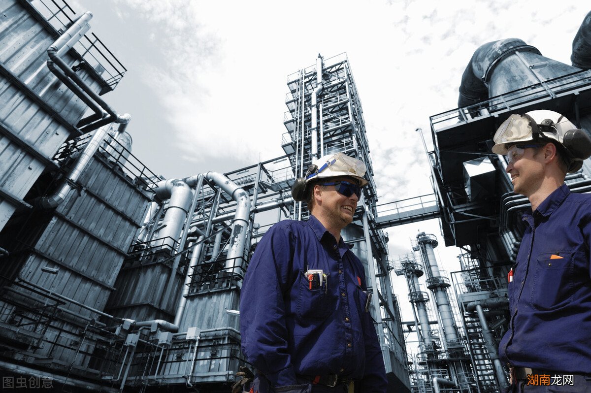 中石油的一线工人收入待遇如何 石油工人一个月多少钱