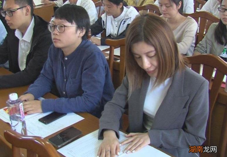 报考乡镇公务员的要求高吗 三不限乡镇公务员好考吗