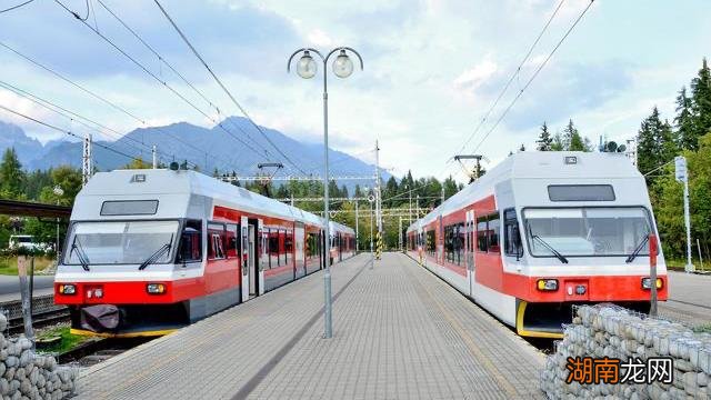 普通列车是去火车站坐车吗 普快是高铁还是火车