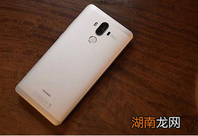 科普华为mate9屏幕自动亮解决办法及OPPO R9s照片怎么拼图