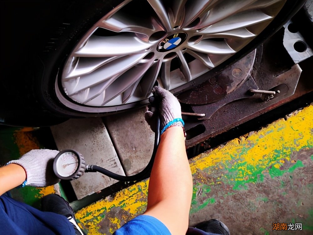 奥迪胎压监测灯亮怎么复位 奥迪胎压灯怎么样消除