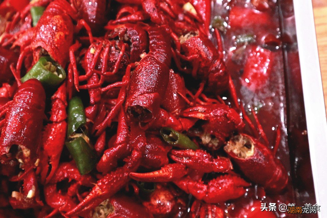 小龙虾虾黄是什么东西究竟能不能吃 虾黄是什么东西