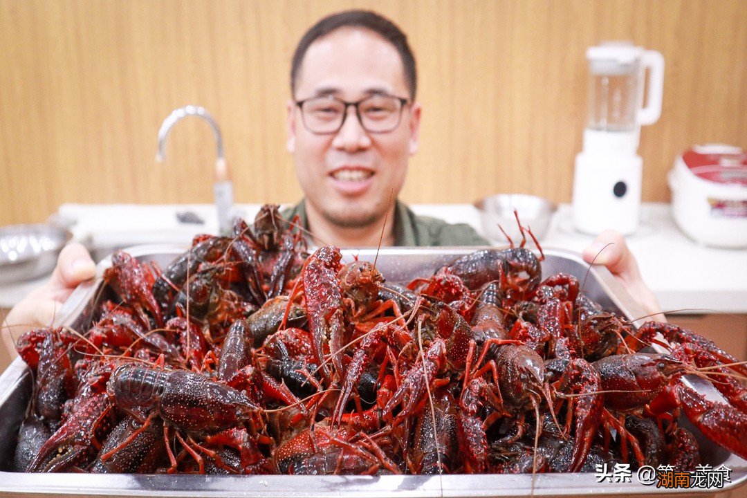 小龙虾虾黄是什么东西究竟能不能吃 虾黄是什么东西