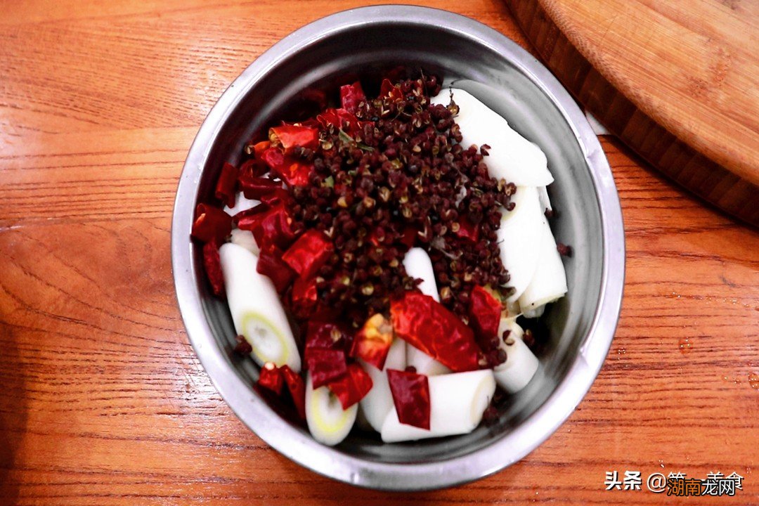 小龙虾虾黄是什么东西究竟能不能吃 虾黄是什么东西