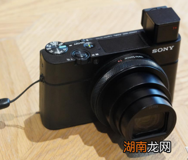 评测智能路由器技术与索尼黑卡RX100 VI有什么样的突破