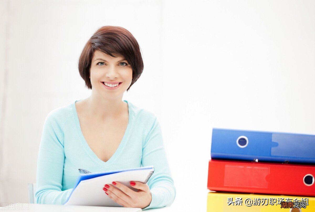 行政文员工资一个月一般多少钱 公司文员是做什么工作的