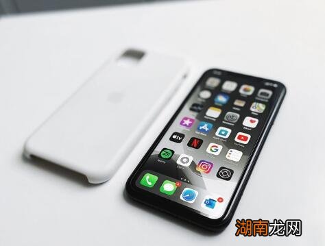 苹果iPhone销量下滑但服务增长