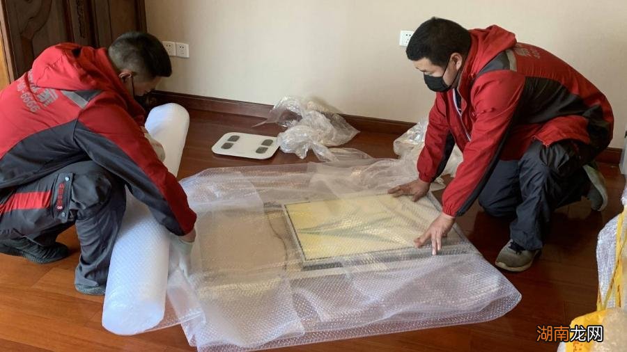 乔迁新居适合送什么礼物寓意好 搬新家送什么礼物好