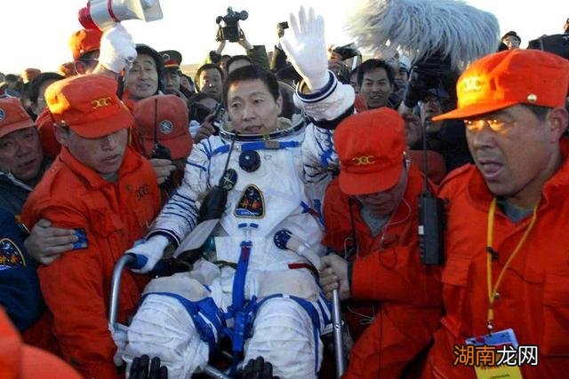 返回地球后的身体状况 太空回来的宇航员身体有什么变化