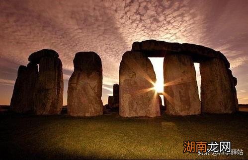 人类最开始怎么繁殖出来的 地球上第一个人类是怎么来的