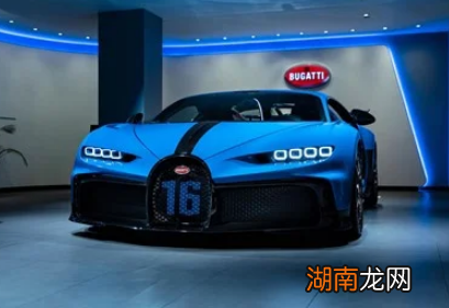 HR Owen Bugatti在伦敦的超级跑车经销店展示了Chiron Pur Sport