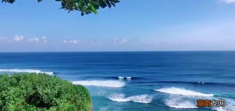 青春期女生暗恋男生的举动 学生时期女生暗恋男生的表现