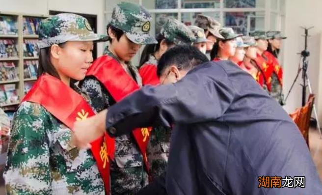 现在高中毕业当兵待遇这么好吗 当兵一个月多少工资