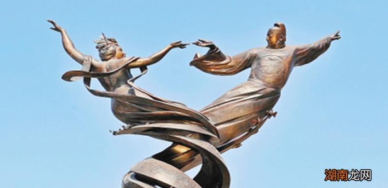 杨贵妃和李世民是一个朝代吗 杨贵妃和李世民的什么关系