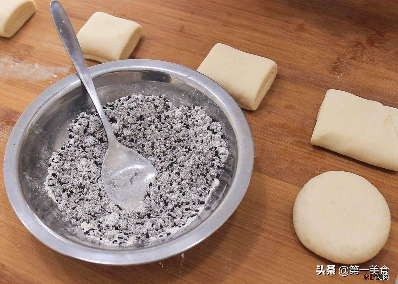 早餐饼怎么做松软酥又好吃 饼子怎么做的又松又软