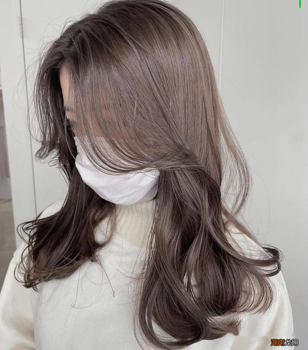 适合黄皮染的三种发色 皮肤暗黄染什么颜色头发显皮肤白