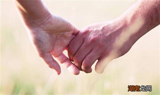 异地怀疑老公出轨怎么办 在异地查男人出轨的最好方法