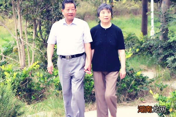 每天晒30分钟太阳有什么好处 一天晒多久太阳为好