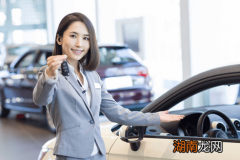 修复车身划痕的小妙招 白色车漆轻微划痕怎样修复