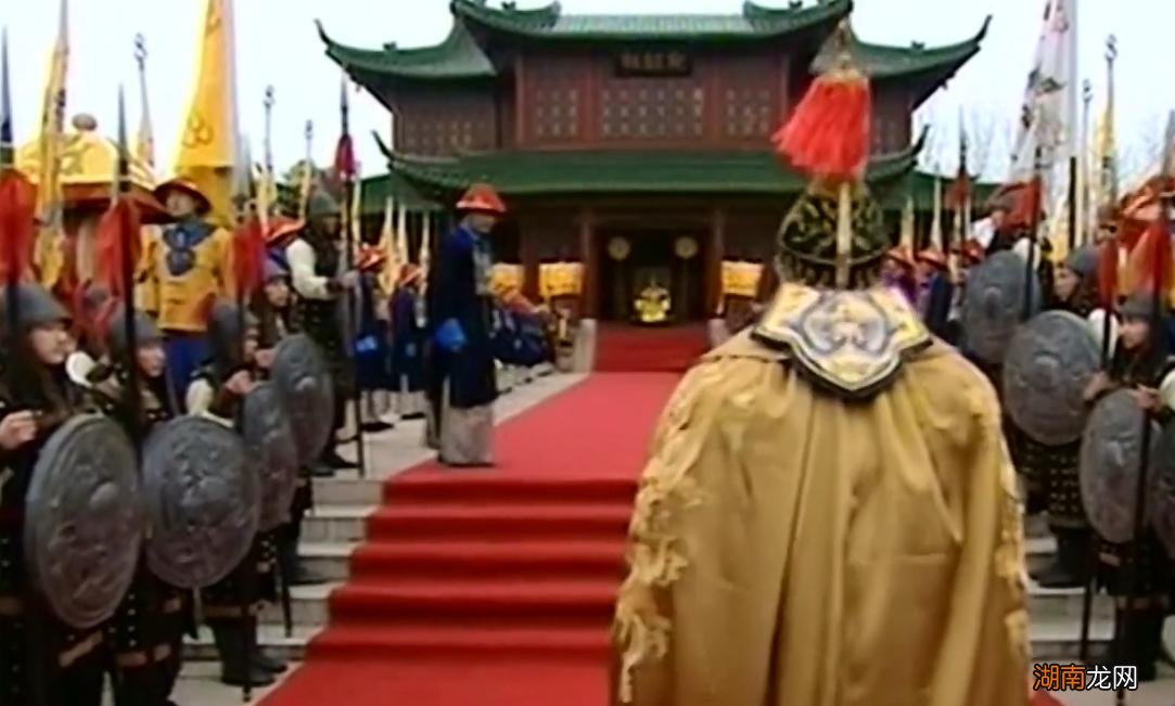 乾隆是真的把和珅留给嘉庆吗 乾隆为什么不杀和珅