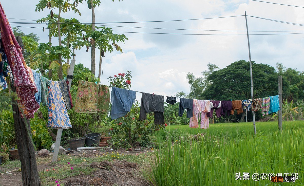 为什么半夜不可以在阳台上晾衣服 晚上晾衣服忌讳