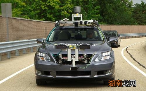 突破性无人驾驶汽车项目展现互联交通未来愿景