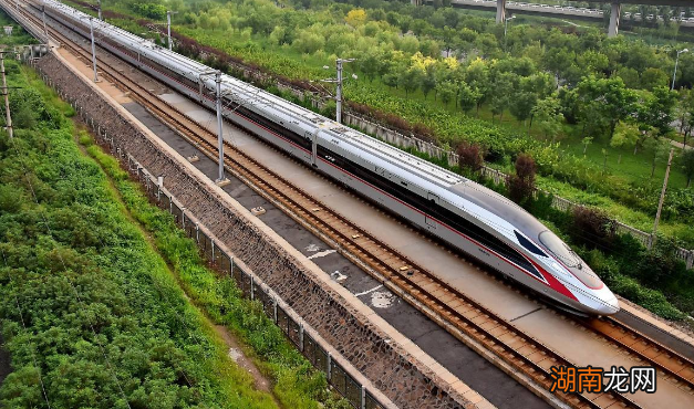 为何高铁上的WiFi连接上却不能用 高铁有wifi吗