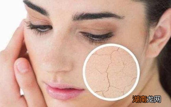 洗脸不用洗面奶洁面真的可以吗 不用洗面奶皮肤会变好吗