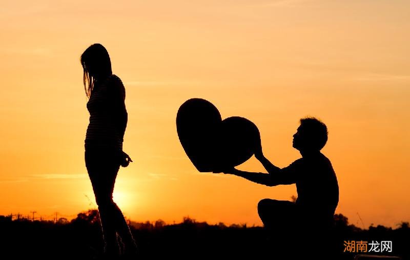 男人和你搞暧昧说明什么 已婚男人会随便暧昧吗