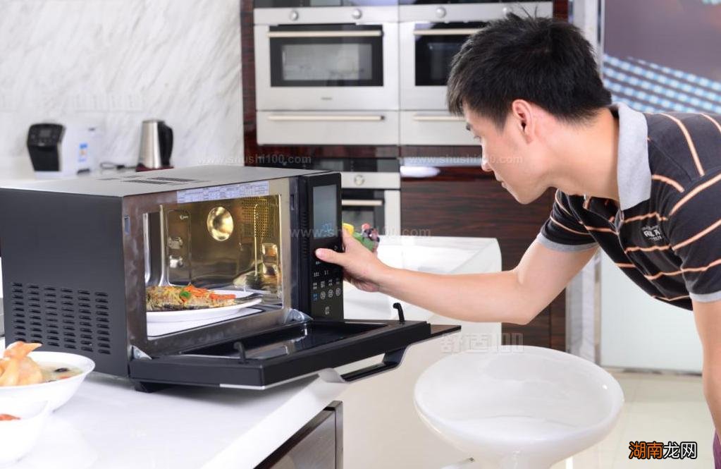 哪个加热的食物对人体好 微波炉和光波炉有什么区别