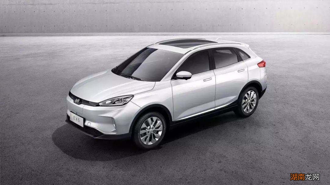 怎么选择是首选 2022年买车买油车还是电车哪个划算