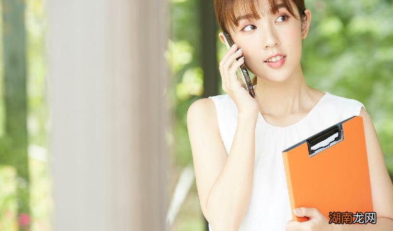 让她开心的聊天套路 如何和女朋友聊天找话题增进感情