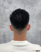 圆脸的男士留什么发型最好看 圆脸男生适合的发型