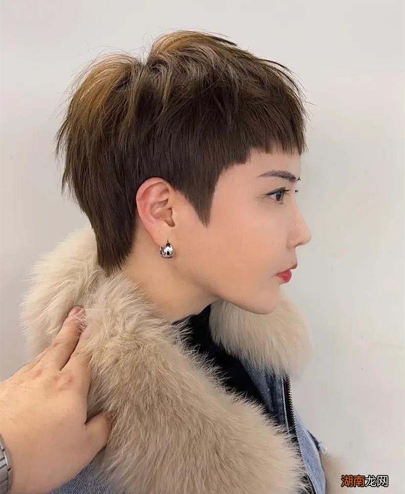 三款适合头发稀少的发型 头发少适合什么样的发型图片