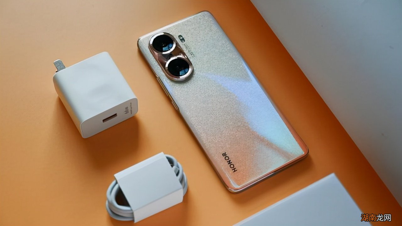 荣耀60手机的性价比值得入手吗 荣耀60值得买吗