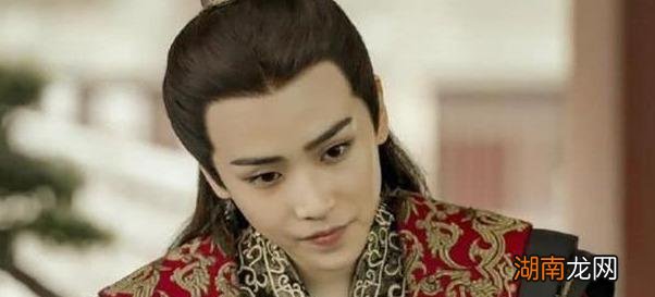 有谁知道战豆豆是女儿身 太后知不知道战痘痘是女的