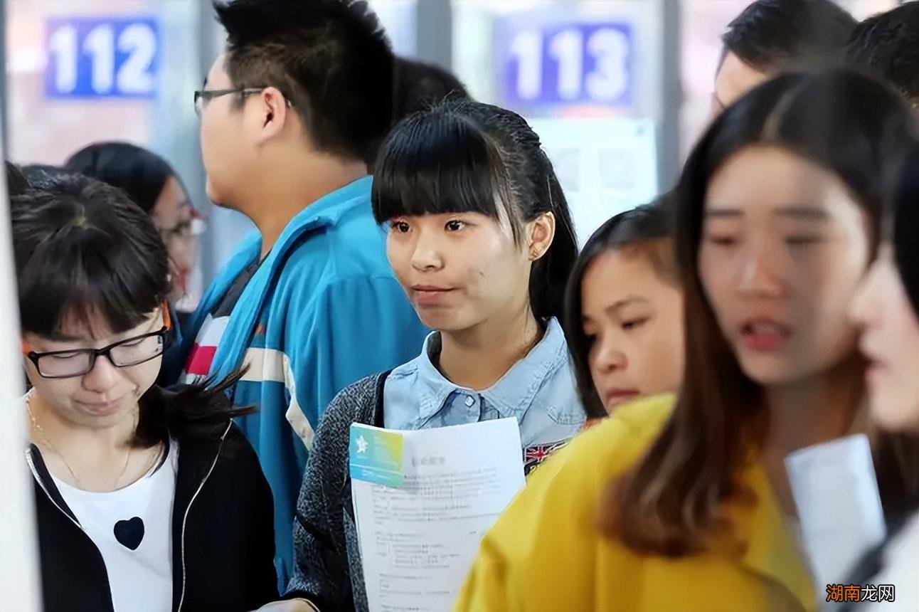 为什么都说部队文职是金饭碗 部队文职待遇和薪资