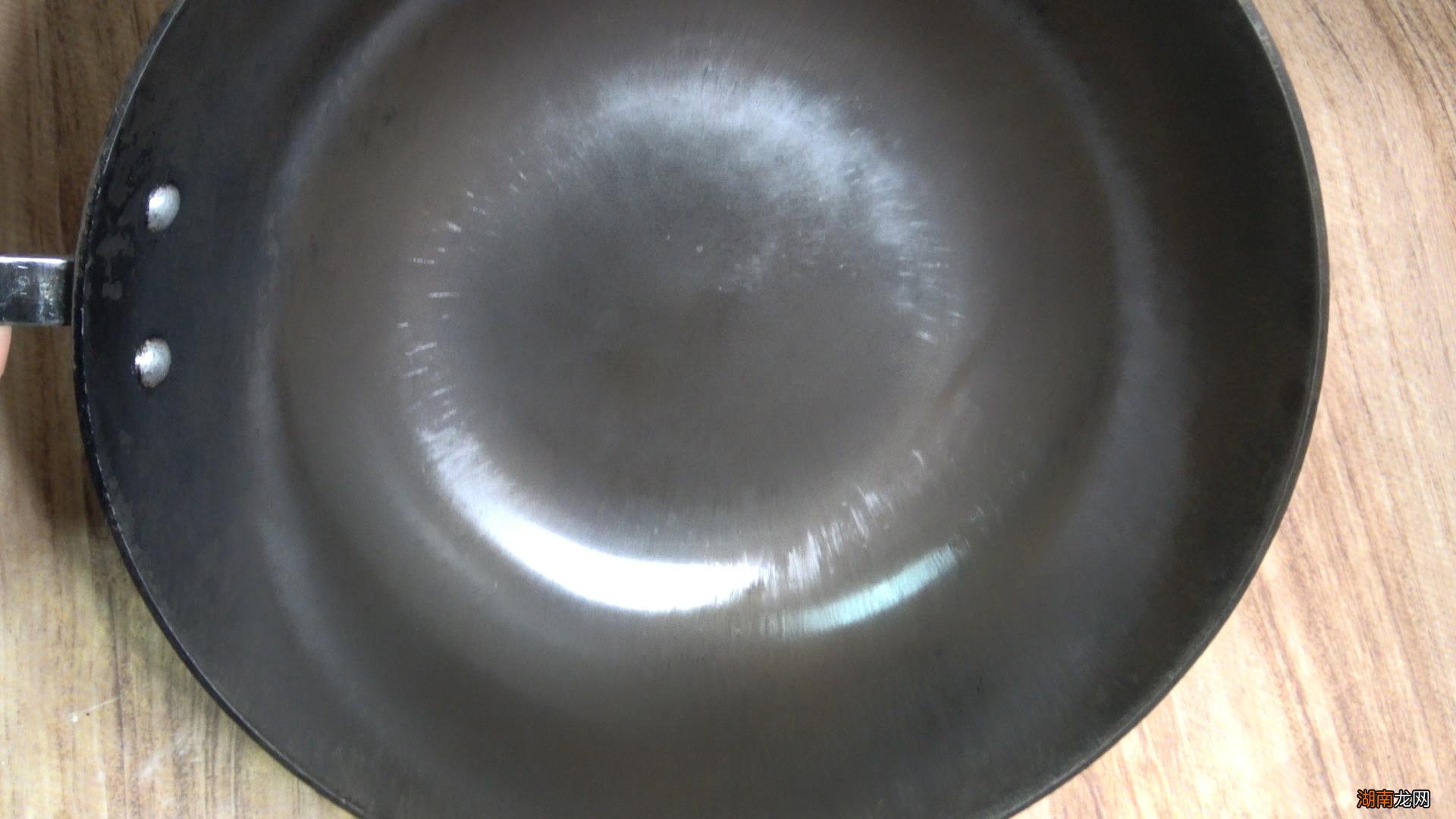 如何轻松解决铁锅生锈的问题 生锈的铁锅怎么快速除锈