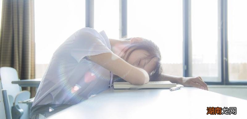 亲密接触后关系变化 男生和女生亲密接触会有什么反应