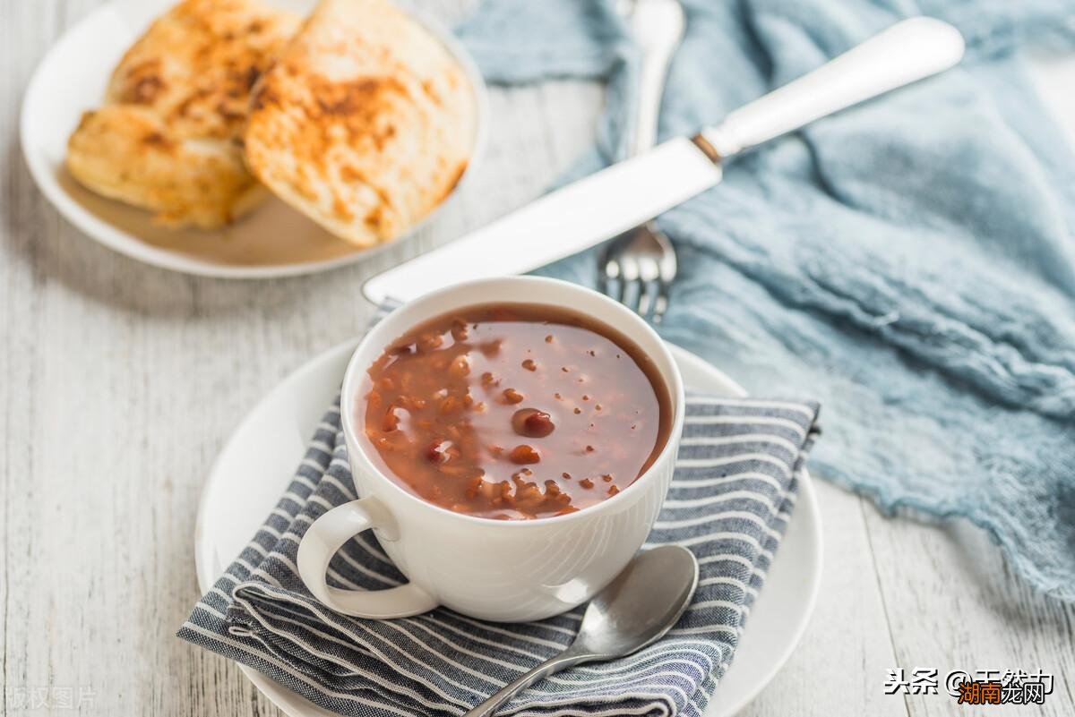 八宝粥怎么煮烂快又好吃 做八宝粥的米要泡多久时间再煮