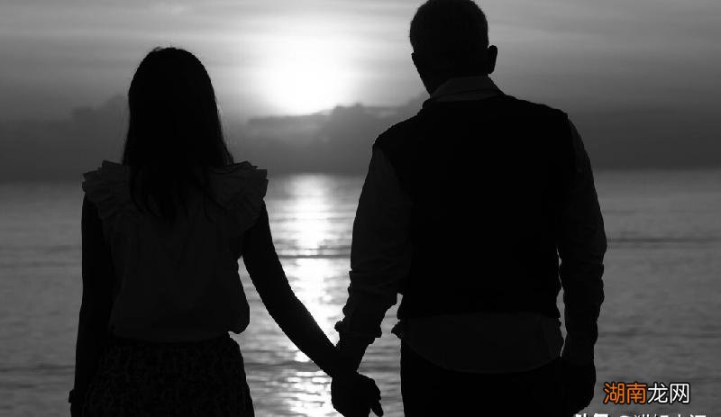 一个对渣男狠心的女人 渣男面对深情不纠缠的女人