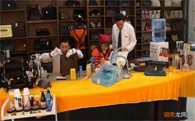 夫妻一起开哪几种实体店能赚钱 夫妻没经验开什么店好