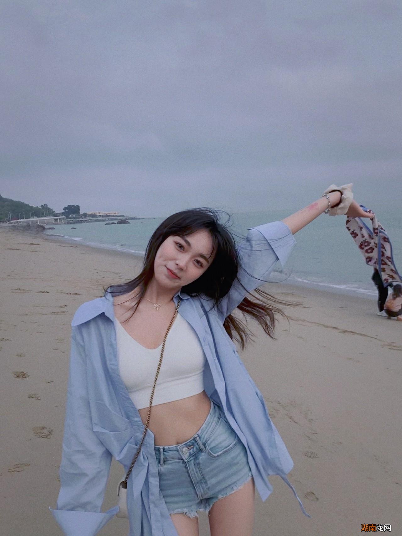 夏天去海边玩的好看穿搭推荐 去海边玩穿什么衣服合适