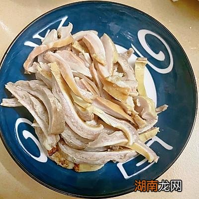 正宗常菜猪肚鸡制作方法及配料窍门 猪肚鸡是哪里的特色菜